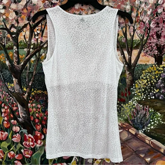 Prana Top • Size M - Picture 2 of 3